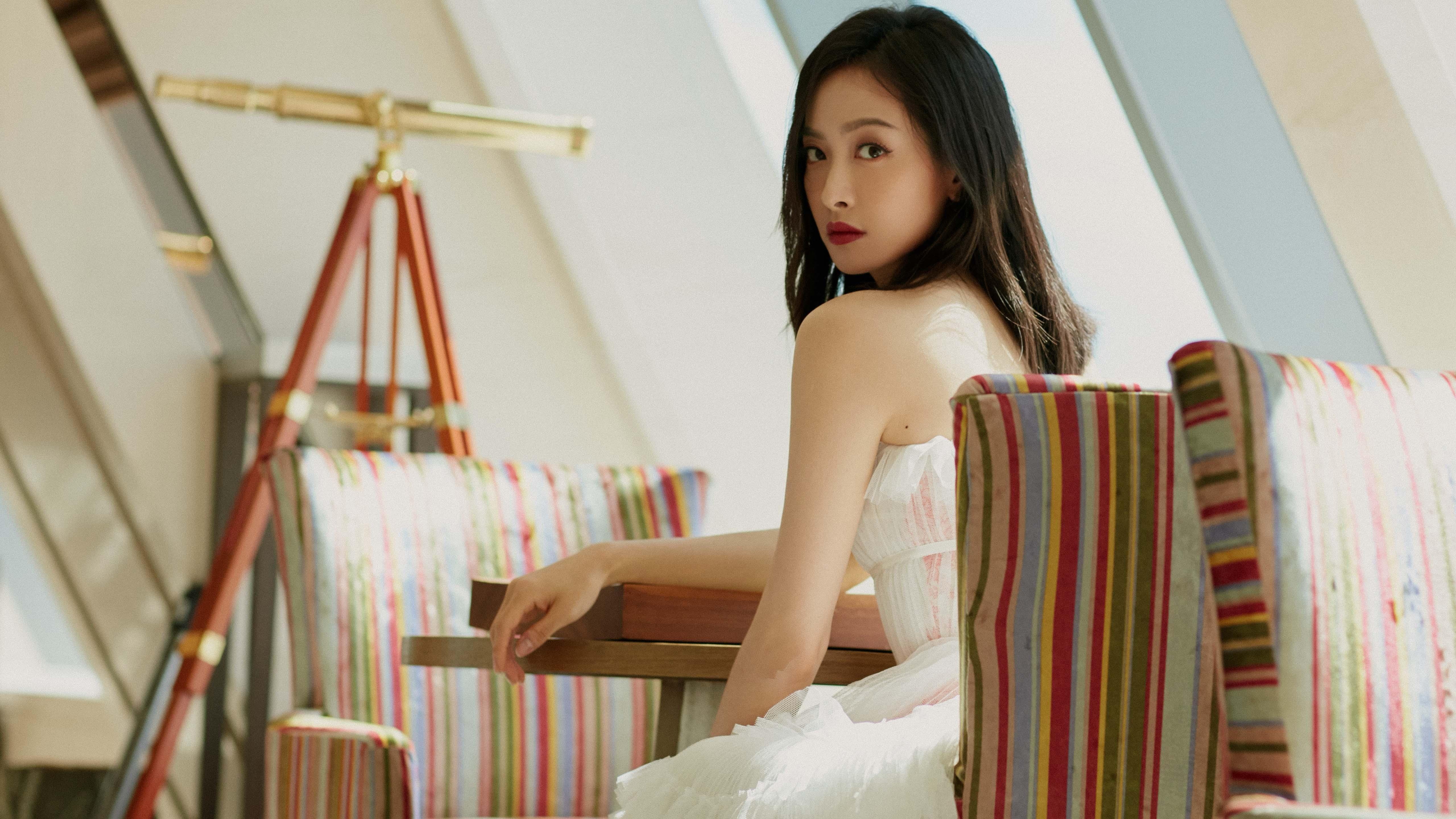 开云kaiyun-麦肯齐：凭借超快的启动速度和精确的传球，带动全黑队进攻节奏