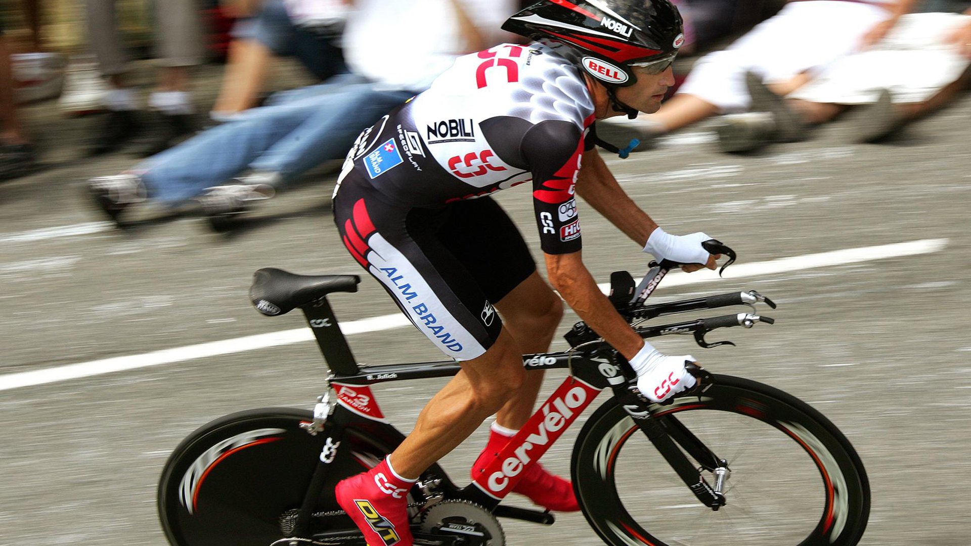 _夜跑热潮席卷城市：健康生活新选择_，夜跑地方